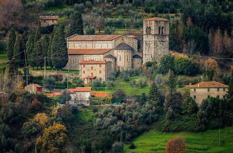 Casa Vacanze La Tosca Castelvecchio  Exterior photo